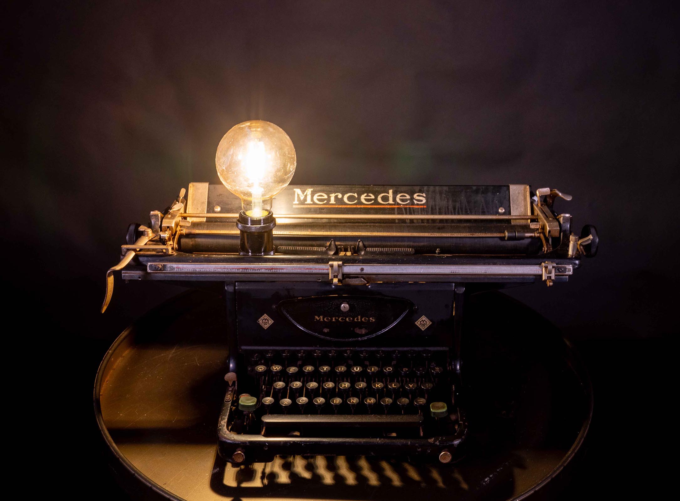 Muzieklampen oude typemachine met lamp